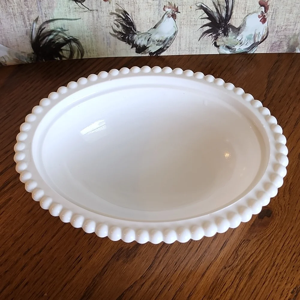 White Indiana glass  Nesting Hen - Picture 4 of 7